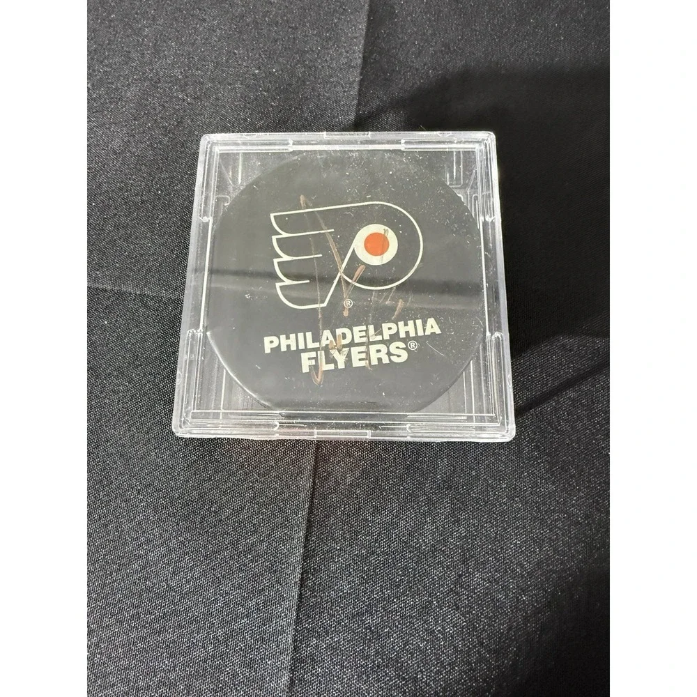 Steve Mason‎ Hand Signed Autograph Auto Philadelphia Flyers Puck Case